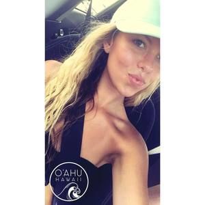 Meet your Posher, Caitlyn